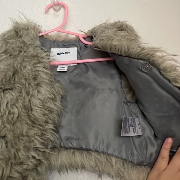 Tan Furry vest for toddler 🌸 - Picture 2 of 3